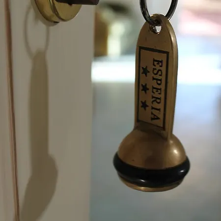 Esperia Hotel 3*