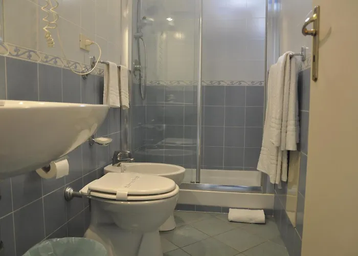 伊斯佩里亚酒店 酒店 卡普里