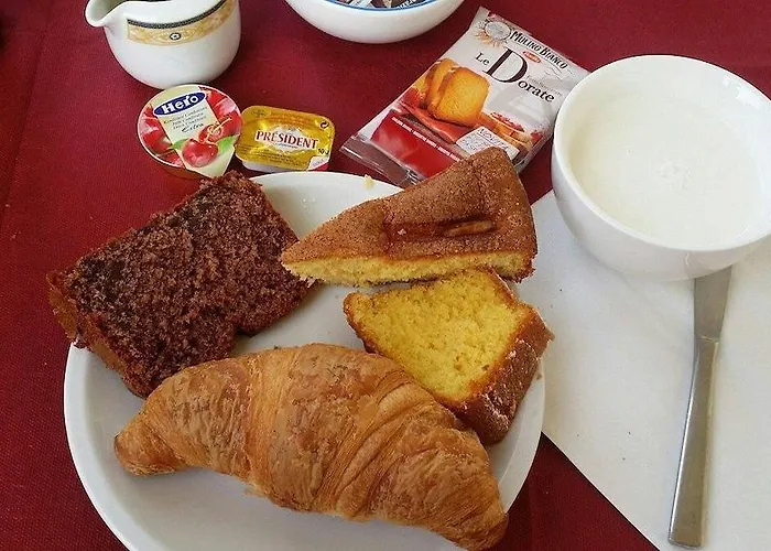 伊斯佩里亚酒店 3*