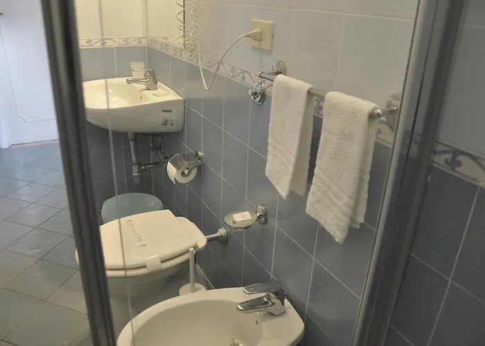 酒店 伊斯佩里亚酒店 3*