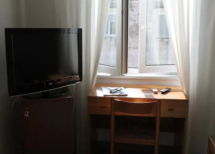 伊斯佩里亚酒店